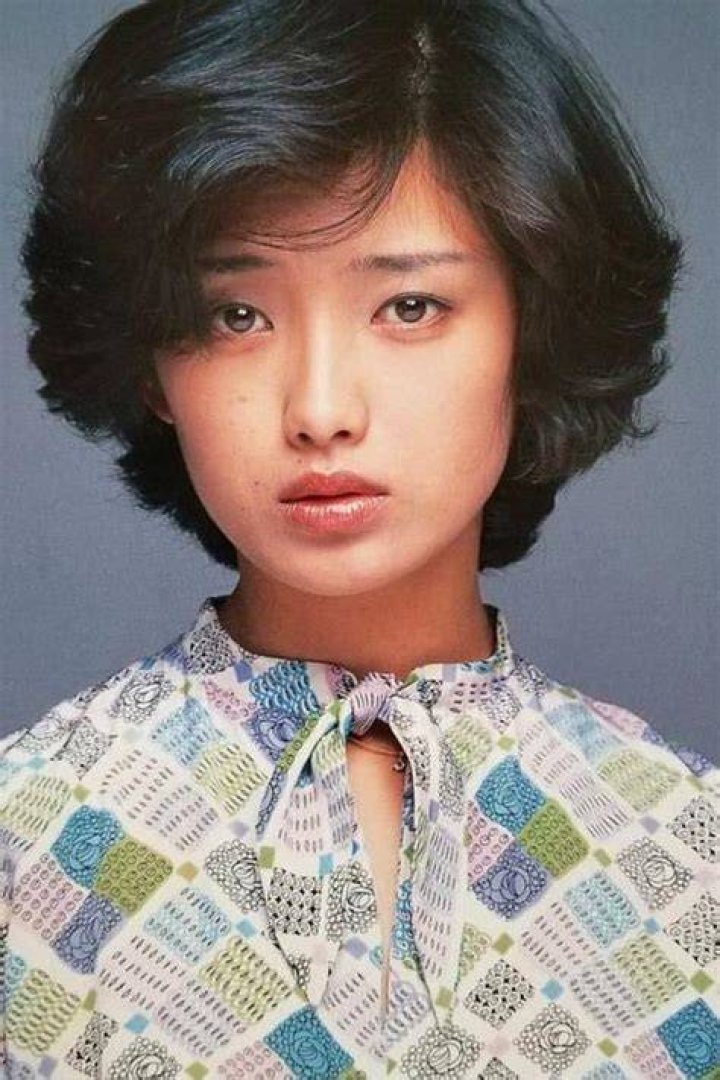 山口百恵は死亡していない - 死亡説・ガン闘病デマの真相と現在の姿